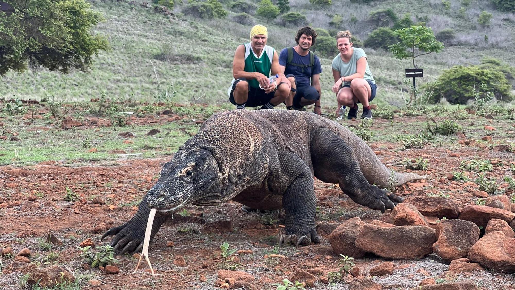 Jhuna Komodo Homestay Zewnętrze zdjęcie