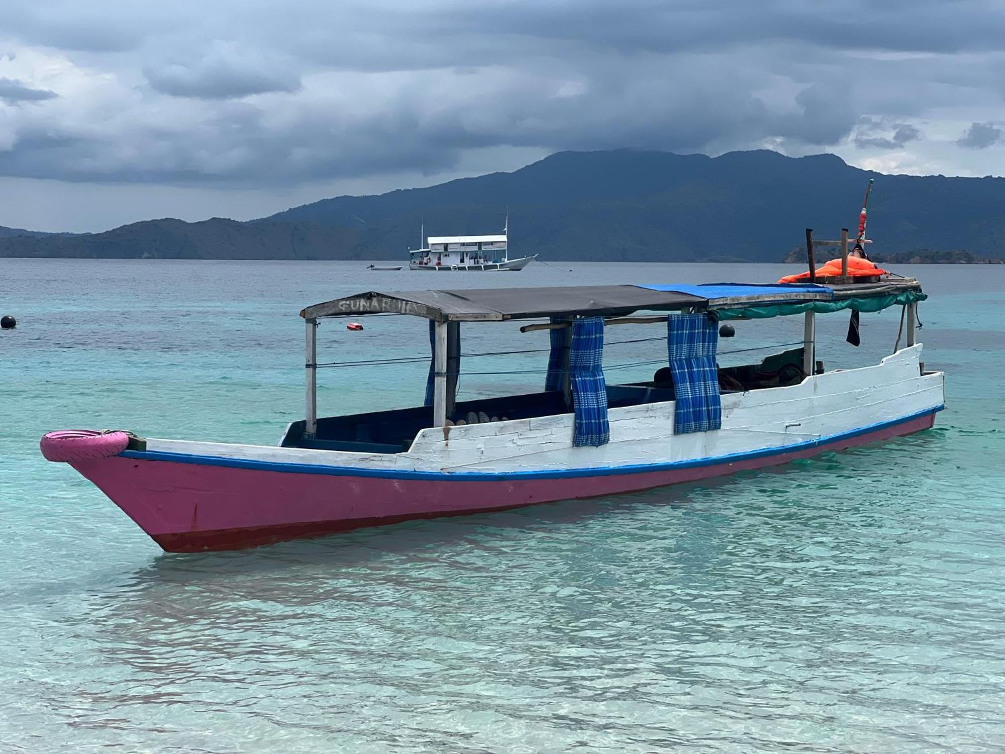 Jhuna Komodo Homestay Zewnętrze zdjęcie