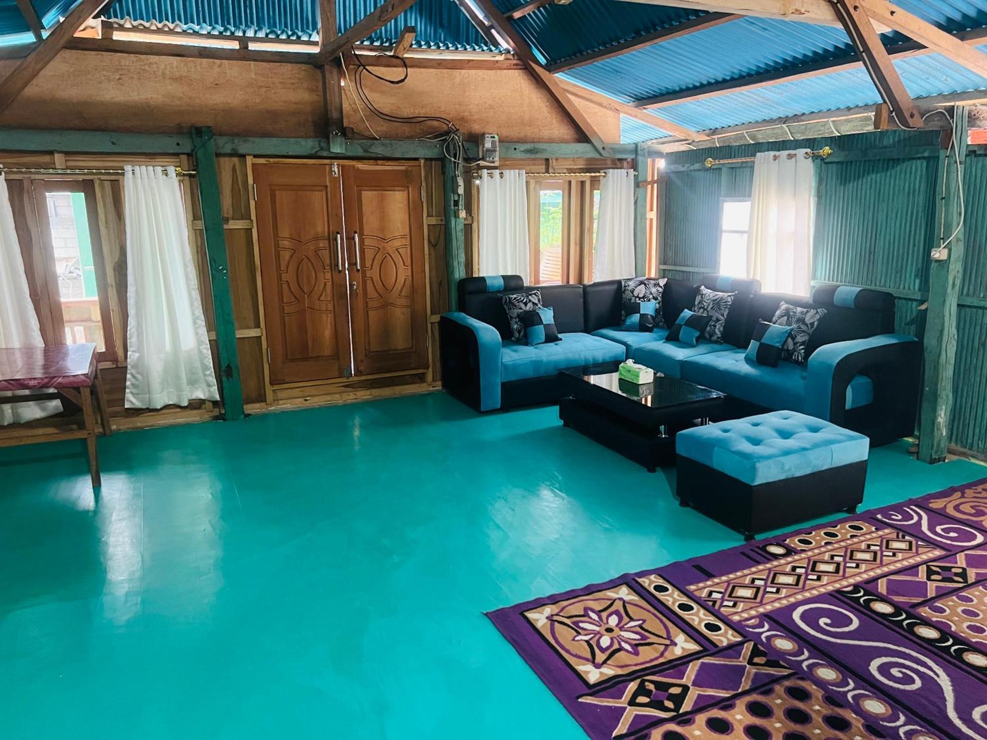 Jhuna Komodo Homestay Zewnętrze zdjęcie