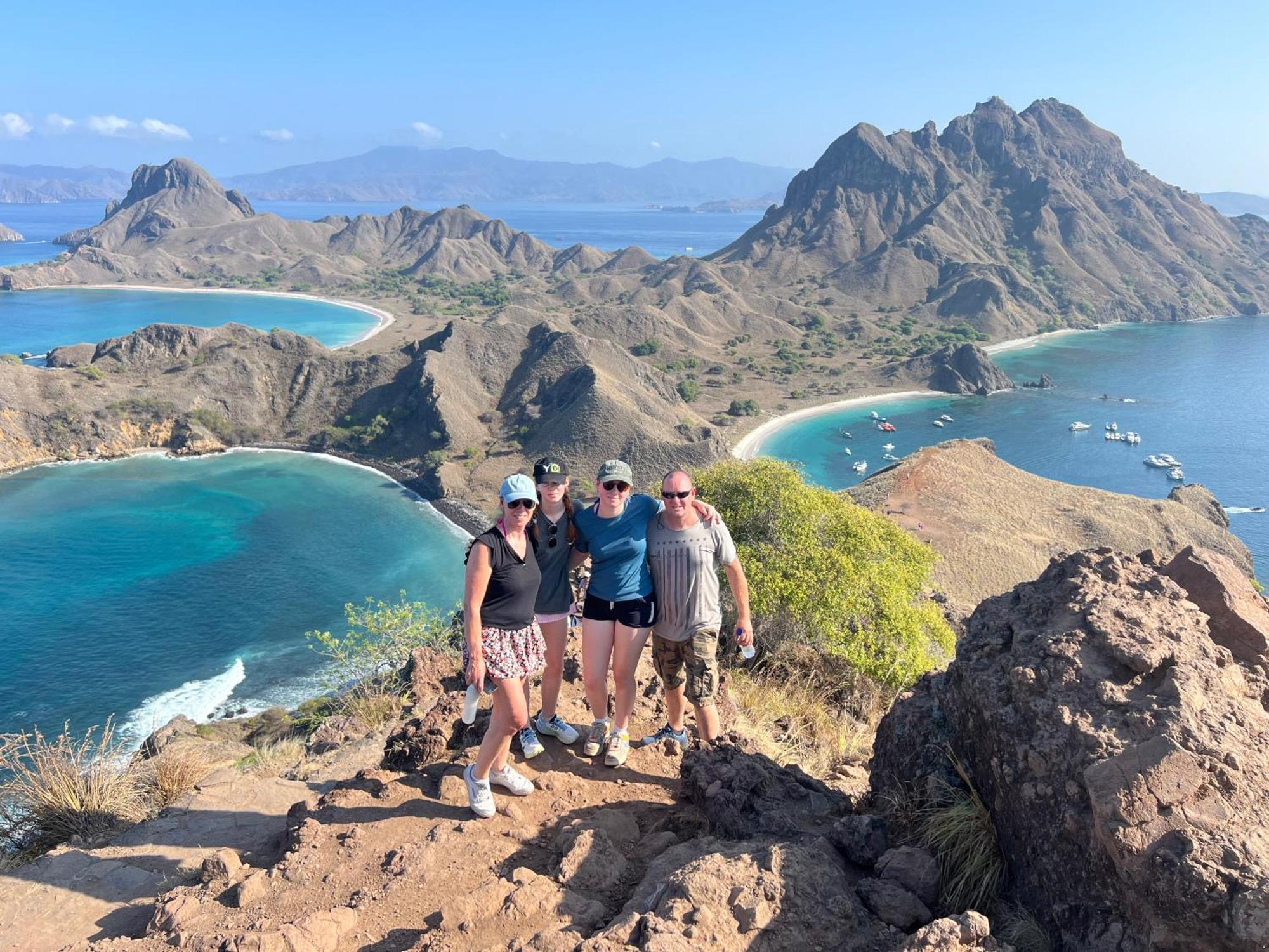 Jhuna Komodo Homestay Zewnętrze zdjęcie