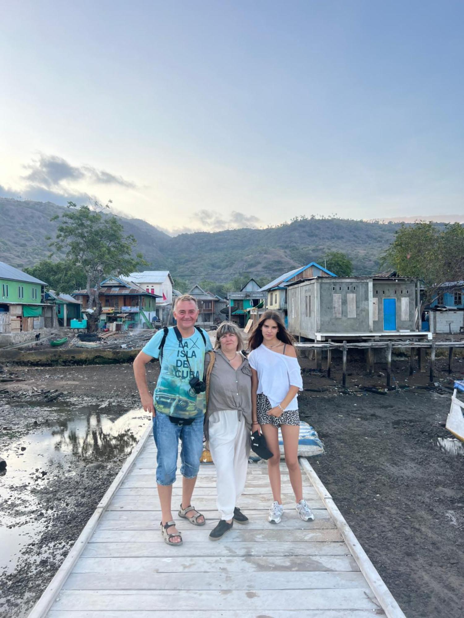 Jhuna Komodo Homestay Zewnętrze zdjęcie
