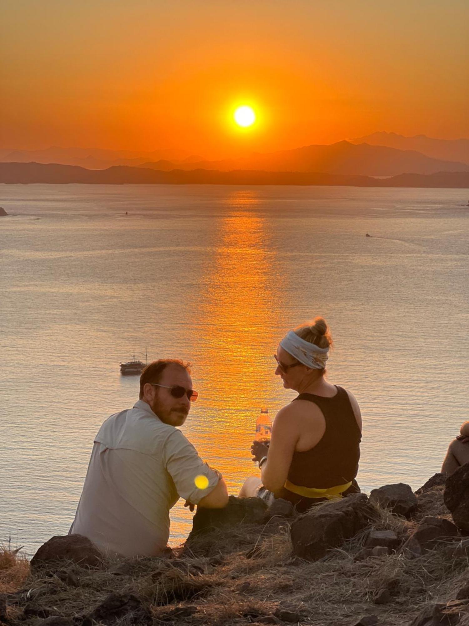 Jhuna Komodo Homestay Zewnętrze zdjęcie